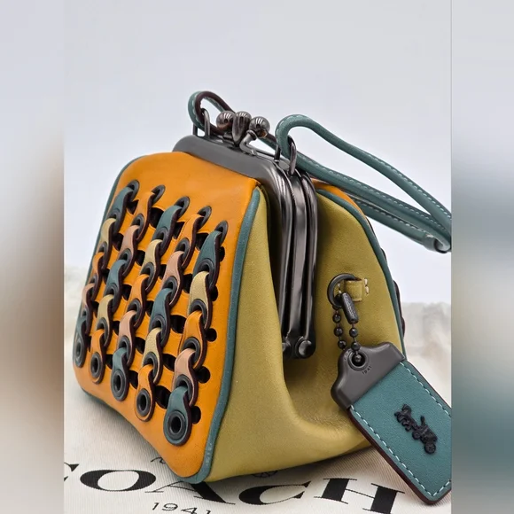 š„RAREš„Coach 1941 Double Kisslock Frame 23 W/ Links Goldenrod Multi - Picture 2 of 16